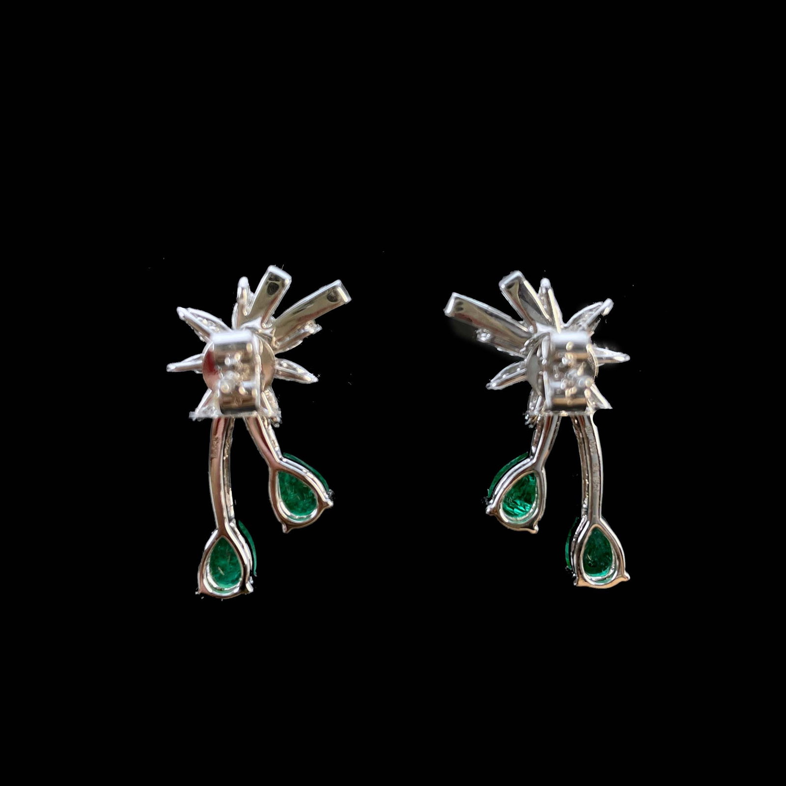 14k Gold 0.94 Ctw Natural Emerald & Diamond Earrings - 4