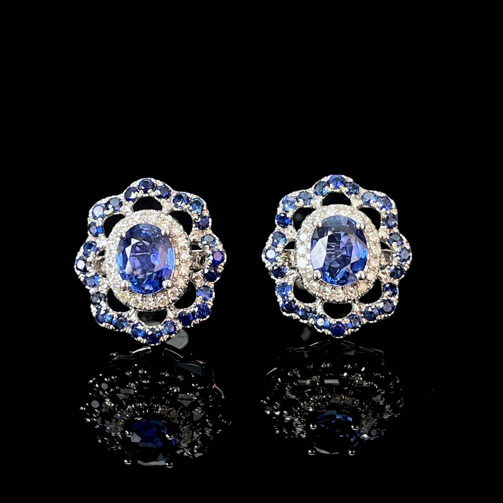 14k Gold 3.55 Ctw Natural Sapphire & Diamond Earrings: Ref:230943266 // gold content:14k gold // main gemstone:sapphire // shape:multiply // carat weight:3. 44ct // color:blue // treatment:natural // // adjacent gemstone 2 : diamond // number of
