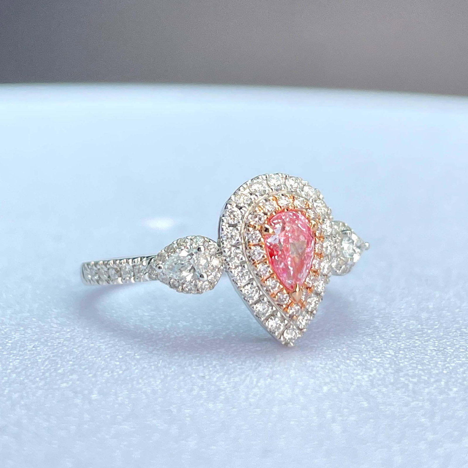 14k Gold 0.66 Ctw Natural Pink Diamond & Diamond Ring - 2