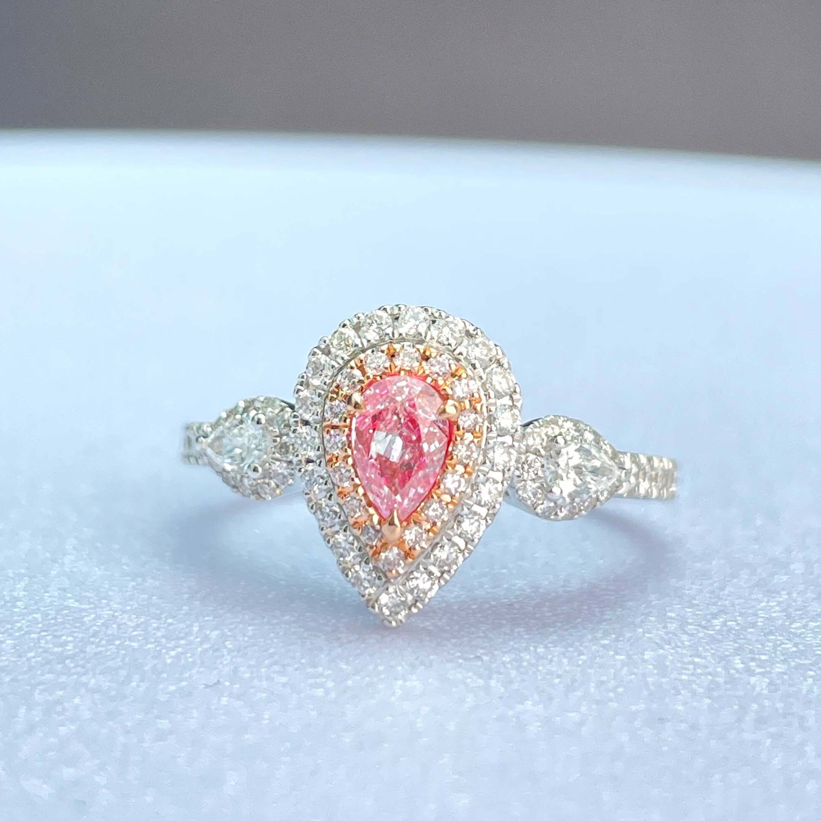 14k Gold 0.66 Ctw Natural Pink Diamond & Diamond Ring - 3