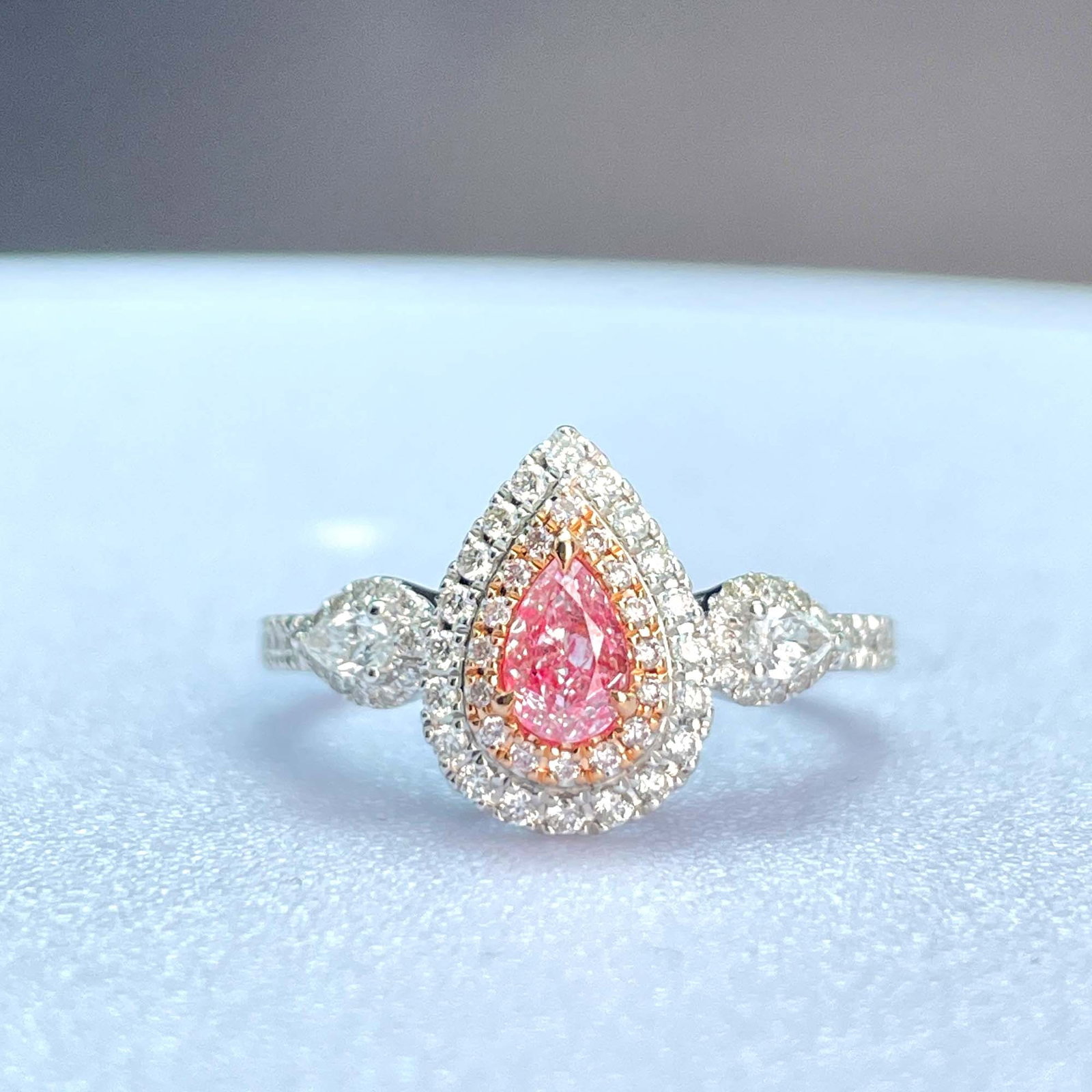 14k Gold 0.66 Ctw Natural Pink Diamond & Diamond Ring - 4