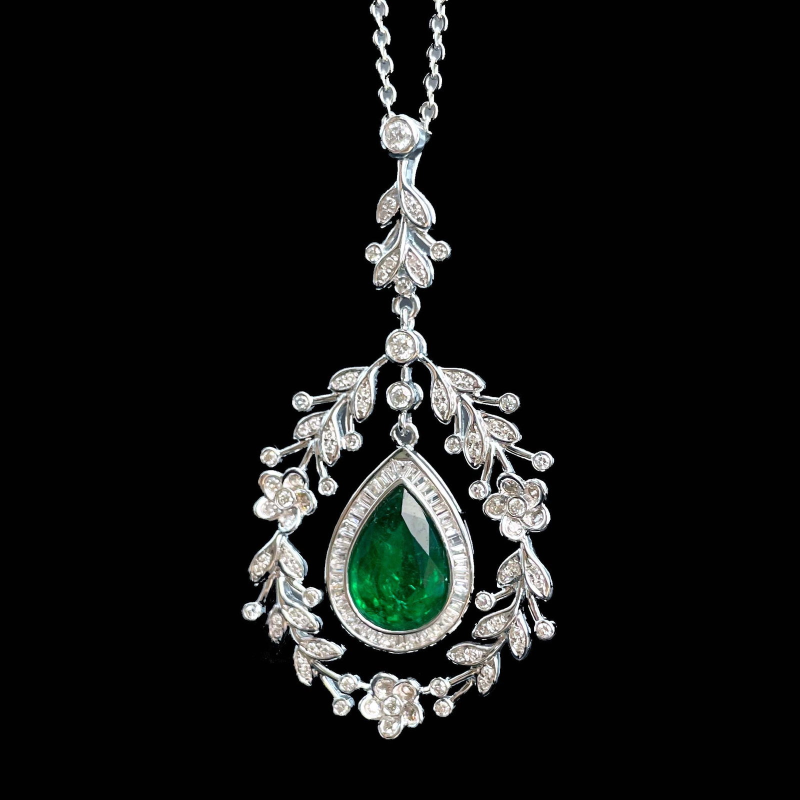 14k Gold 2.09 Ct Vivid Green Natural Emerald & Diamond Pendant( Without Chain ) - 2