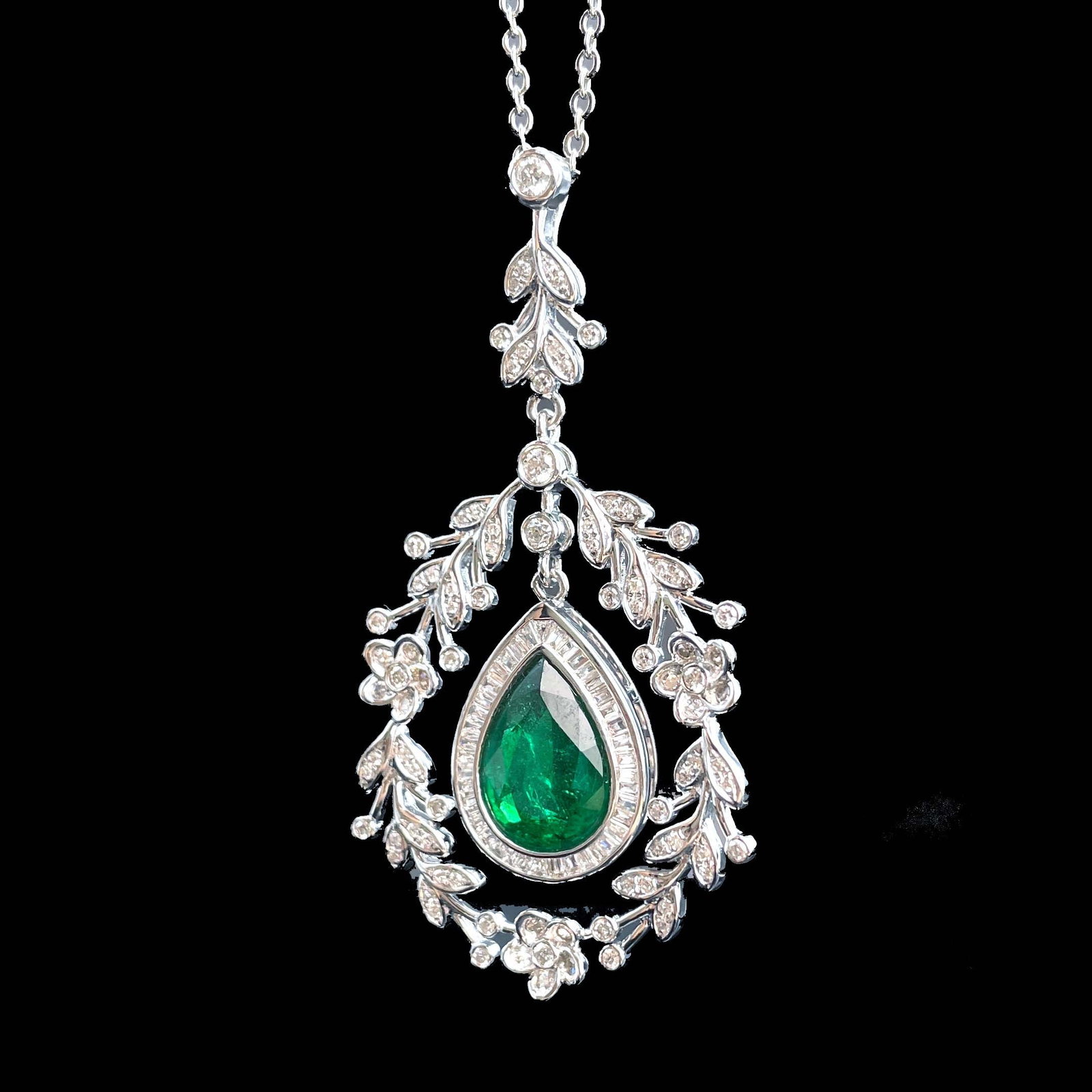 14k Gold 2.09 Ct Vivid Green Natural Emerald & Diamond Pendant( Without Chain ) - 3