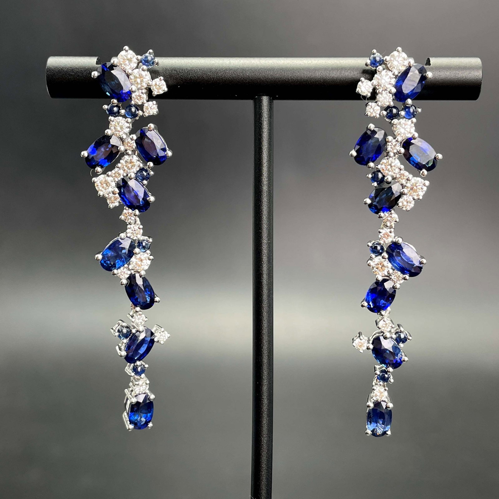 14k Gold 7.43 Ctw Natural Sapphire & Diamond Earrings: Ref:230943315 // gold content:14k gold // main gemstone:sapphire // shape:oval // carat weight:6. 17ct // color:blue // treatment:natural // // adjacent gemstone 2 : diamond // shape:round // carat we