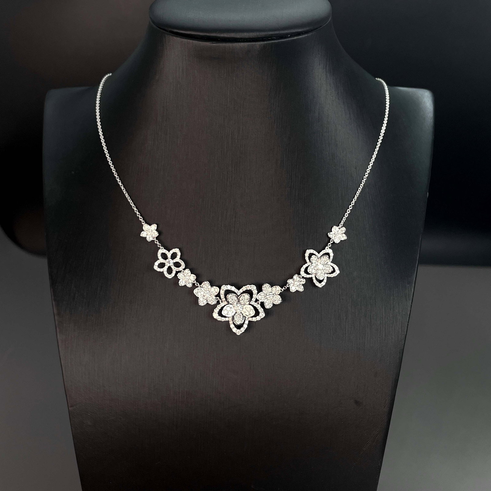 14k Gold 4.25 Ctw Natural H Diamond & Flowers Jewelry Set - 3