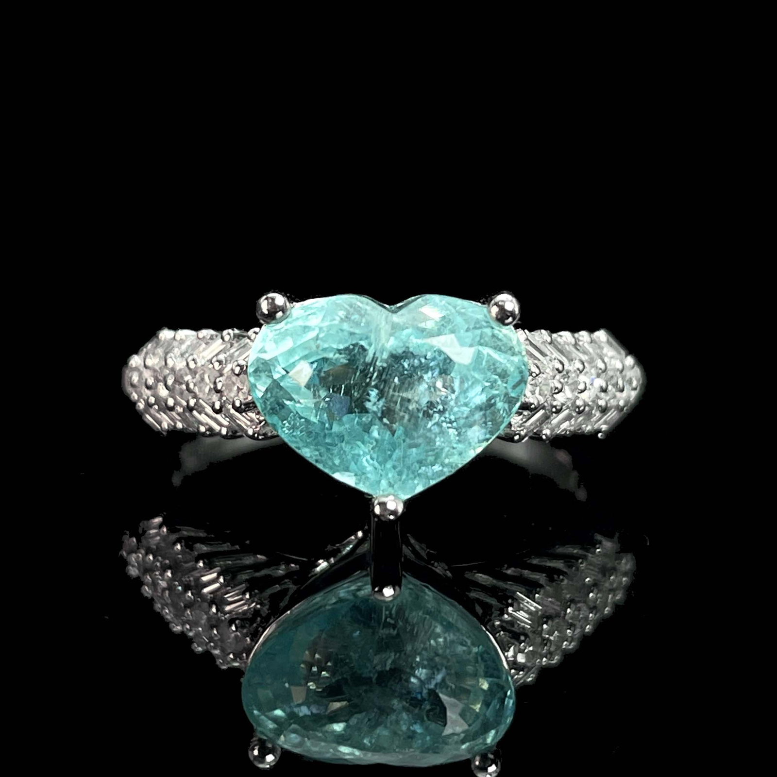 14k Gold 3.95 Ct Natural Paraiba Tourmaline & Diamond Ring: Ref:230943356 // gold content:14k gold // ring size:7. 25us // // main gemstone:paraiba tourmaline // shape:heart // carat weight:3. 95ct // color:blue // treatment:natural // // adjacent gemstone