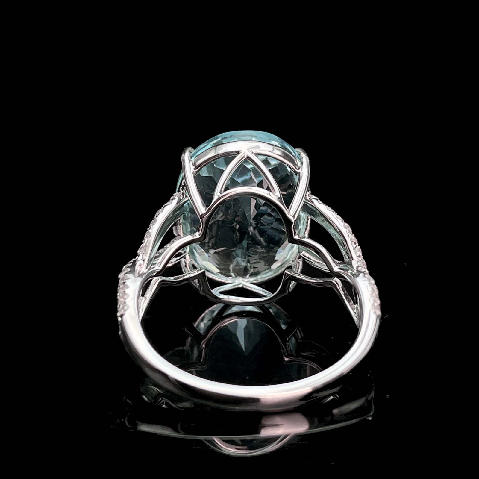 14k Gold 10.0 Ctw Natural Aquamarine & Diamond Ring - 4