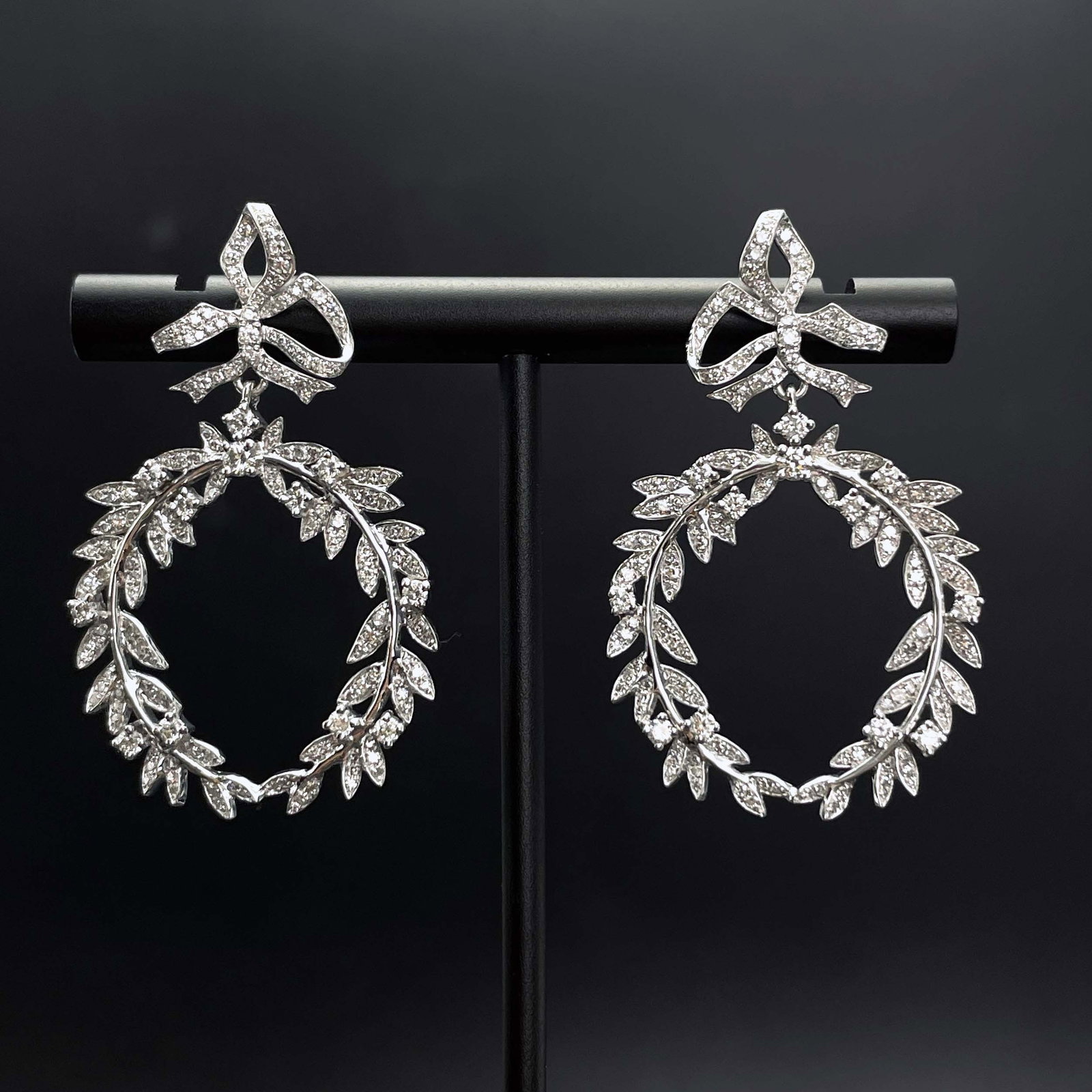 14k Gold 1.1 Ct Natural H Diamond Earrings: Ref:230943488 // gold content:14k gold // main gemstone:diamond // shape:round // carat weight:1. 1ct // clarity grade:vs-si // color:h // treatment:natural // cut grade:g // Condition: NewLow