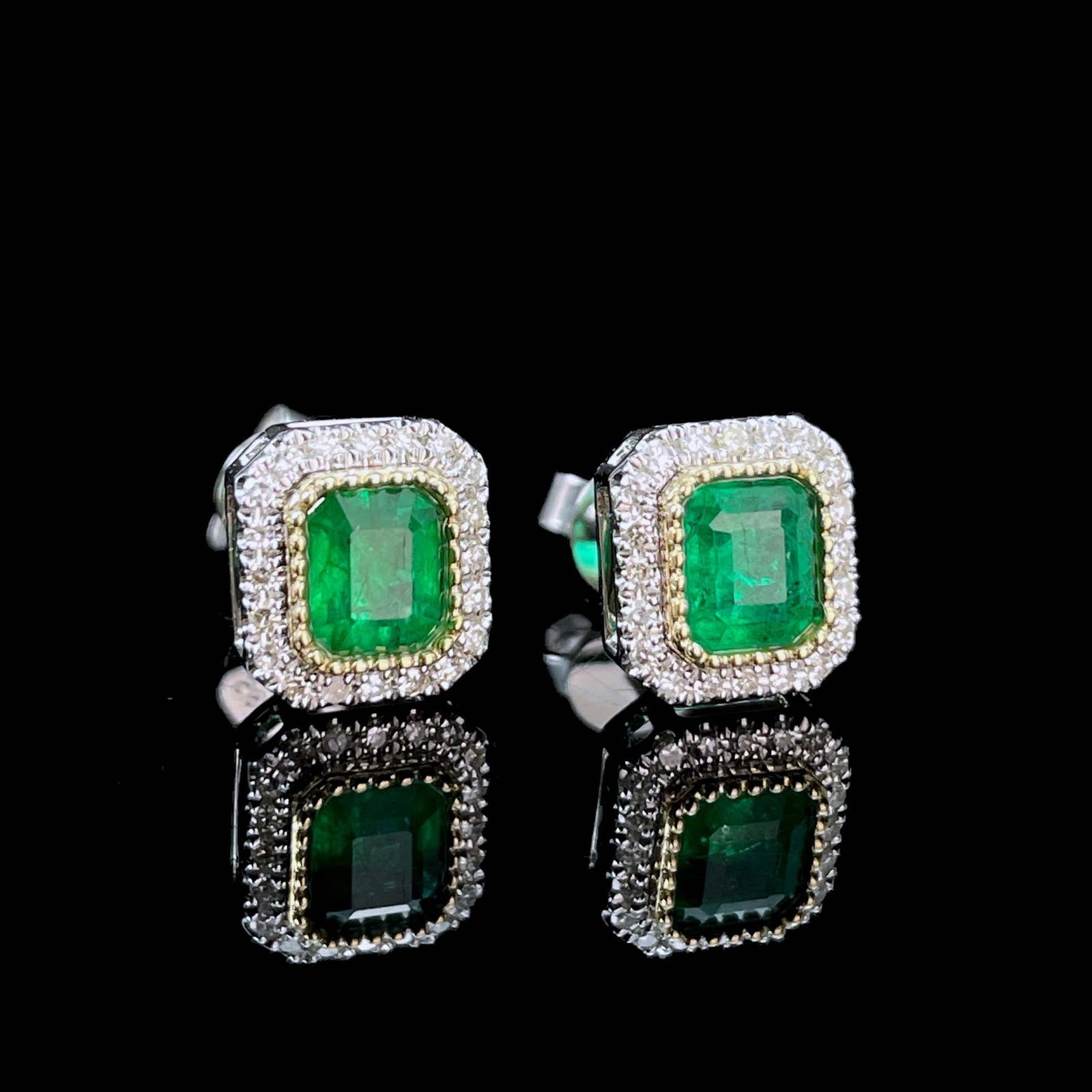 14k Gold 1.06 Ctw Natural Emerald & Diamond Earrings - 2