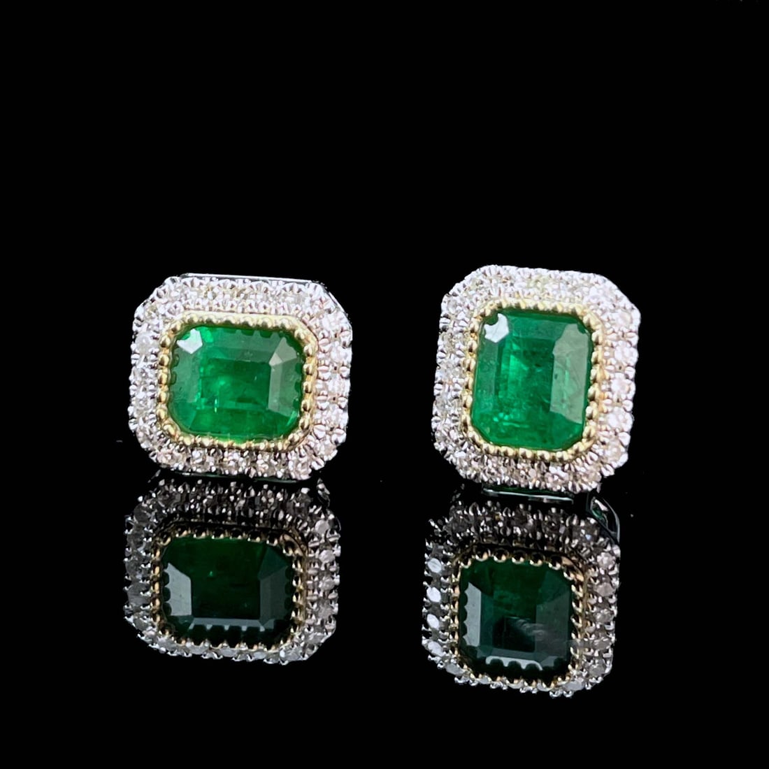 14k Gold 1.06 Ctw Natural Emerald & Diamond Earrings - 4