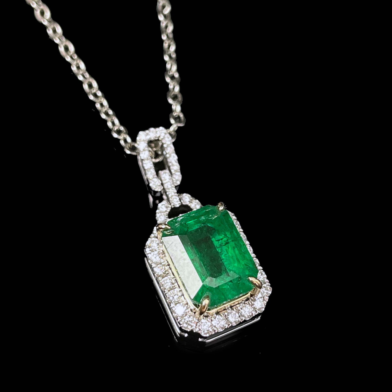 14k Gold 1.95 Ctw Natural Emerald & Diamond Pendant( Without Chain ): Ref:230943552 // gold content:14k gold // main gemstone:emerald // shape:octagonal // carat weight:1. 78ct // color:green // treatment:natural // // adjacent gemstone 2 : diamond // shape:round //