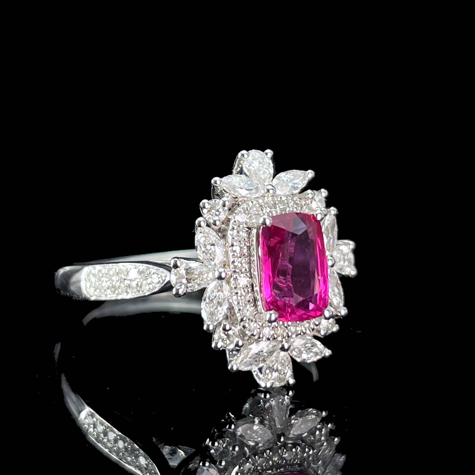 14k Gold 1.02 Ct Natural Sapphire & Diamond Ring - 3