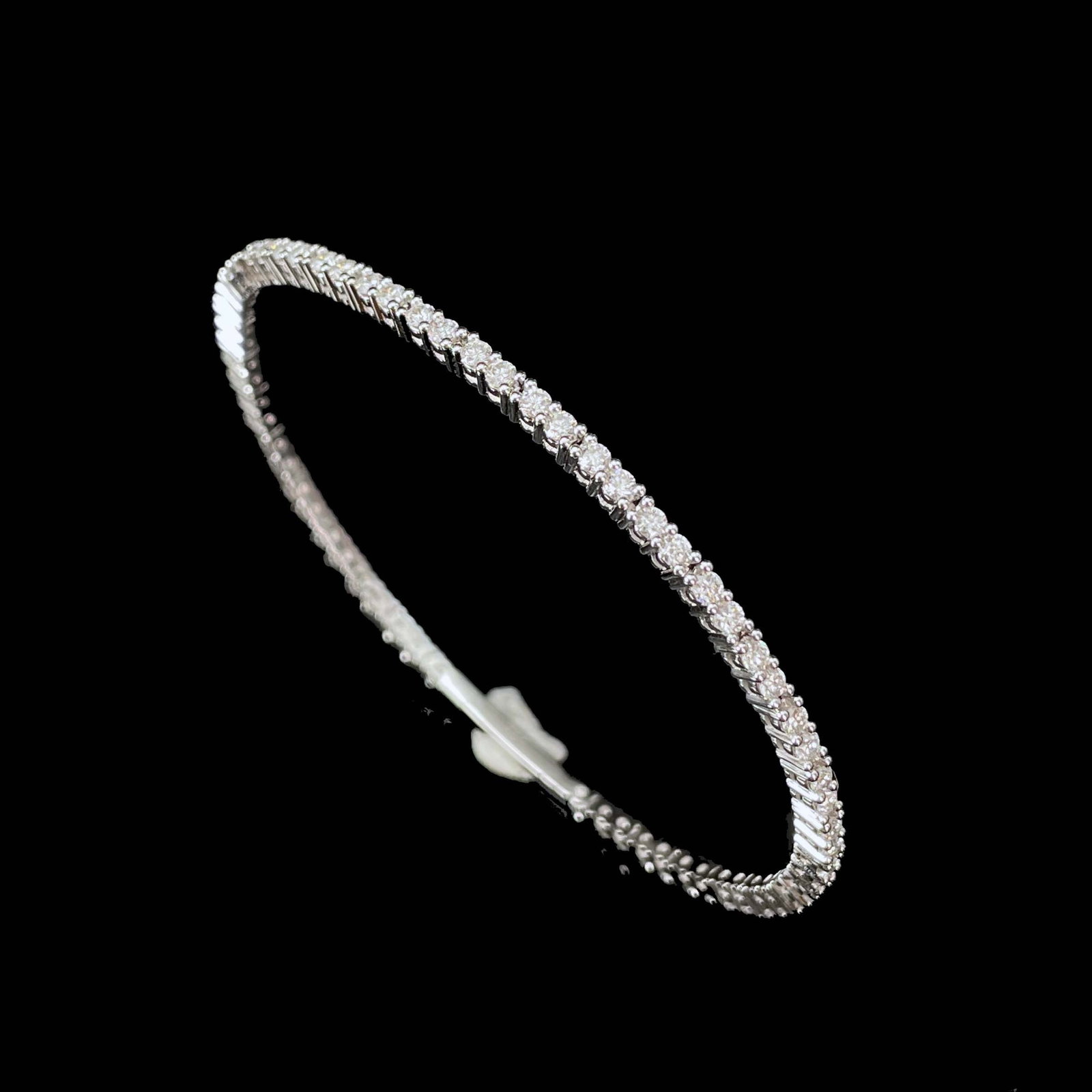 14k Gold 1.97 Ct Natural H Diamond Bangle - 3