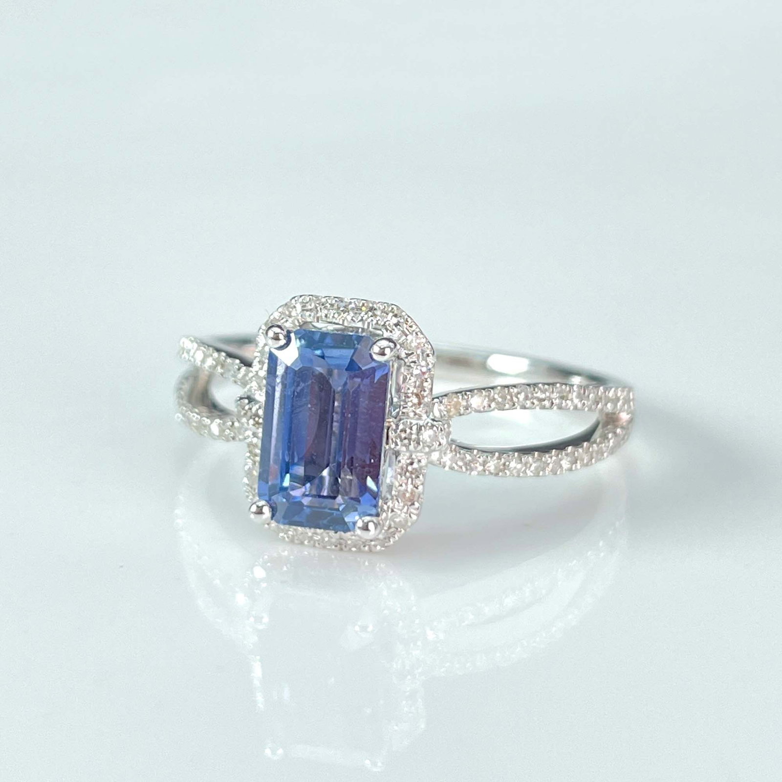 14k Gold 1.72 Ctw Natural Sapphire & Diamond Ring - 2