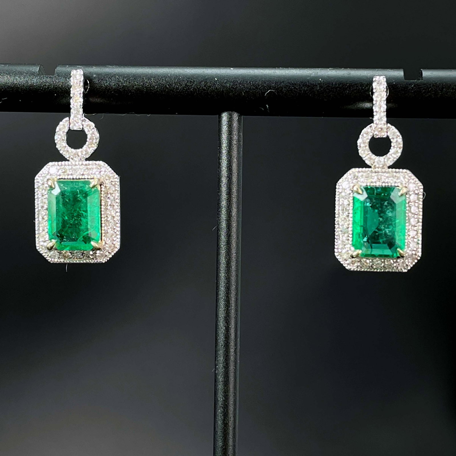 14k Gold 2.35 Ctw Natural Emerald & Diamond Earrings - 3