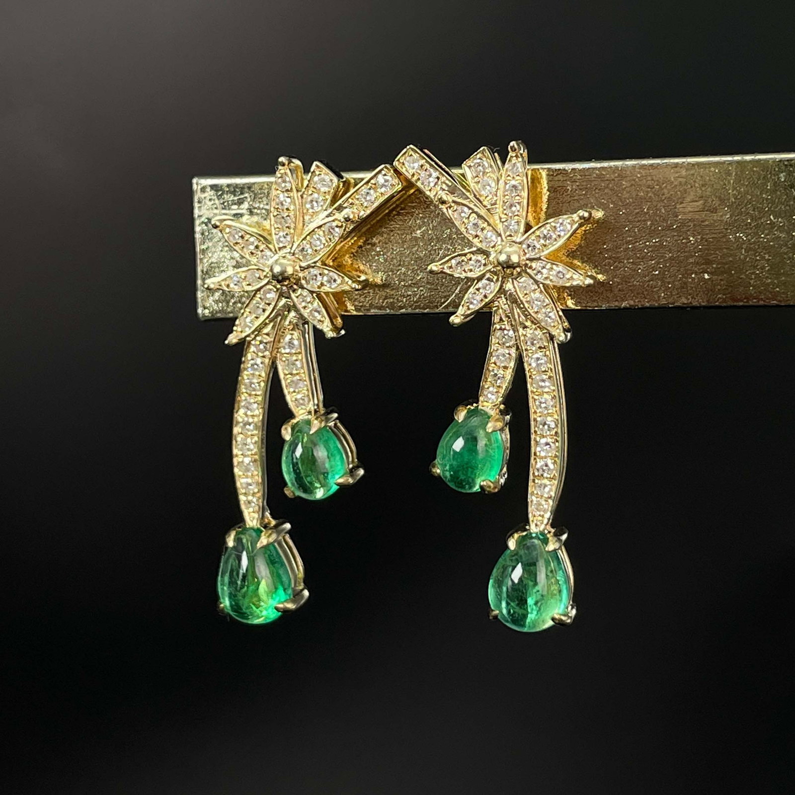 14k Gold 1.07 Ctw Natural Emerald & Diamond Earrings - 4