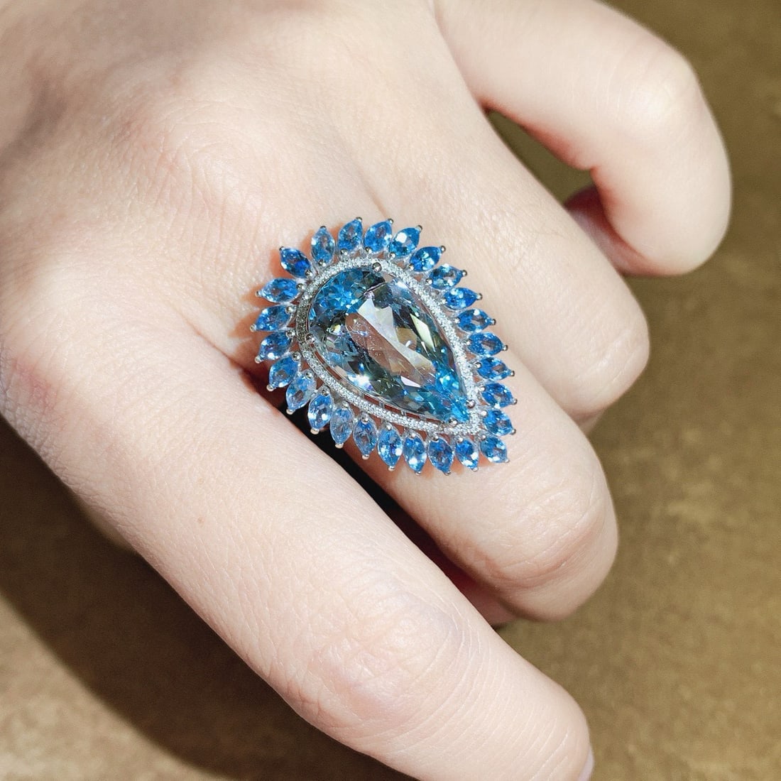 14k Gold 9.31 Ctw Natural Aquamarine & Aquamarine Ring - 6