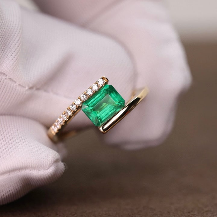 14k Gold 1.10 Ct Vivid Green Natural Emerald & Diamond Ring - 3