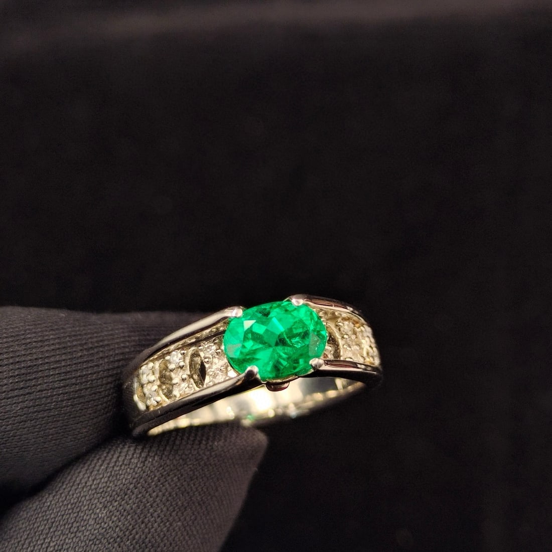 14k Gold 1.01 Ctw Natural Emerald & Diamond Ring - 4