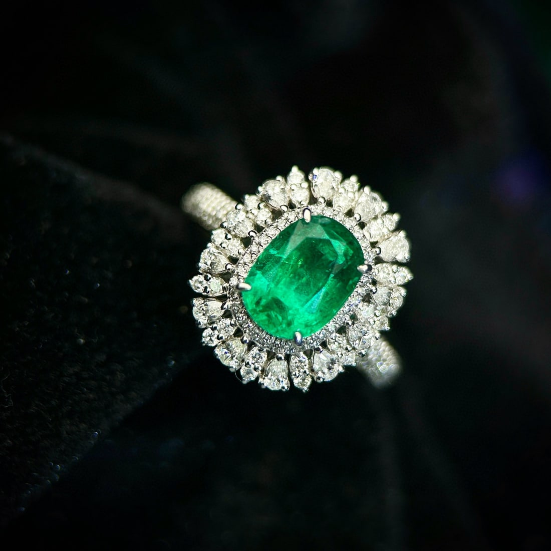 14k Gold 3.04 Ctw Vivid Green Natural Emerald & Diamond Ring - 3