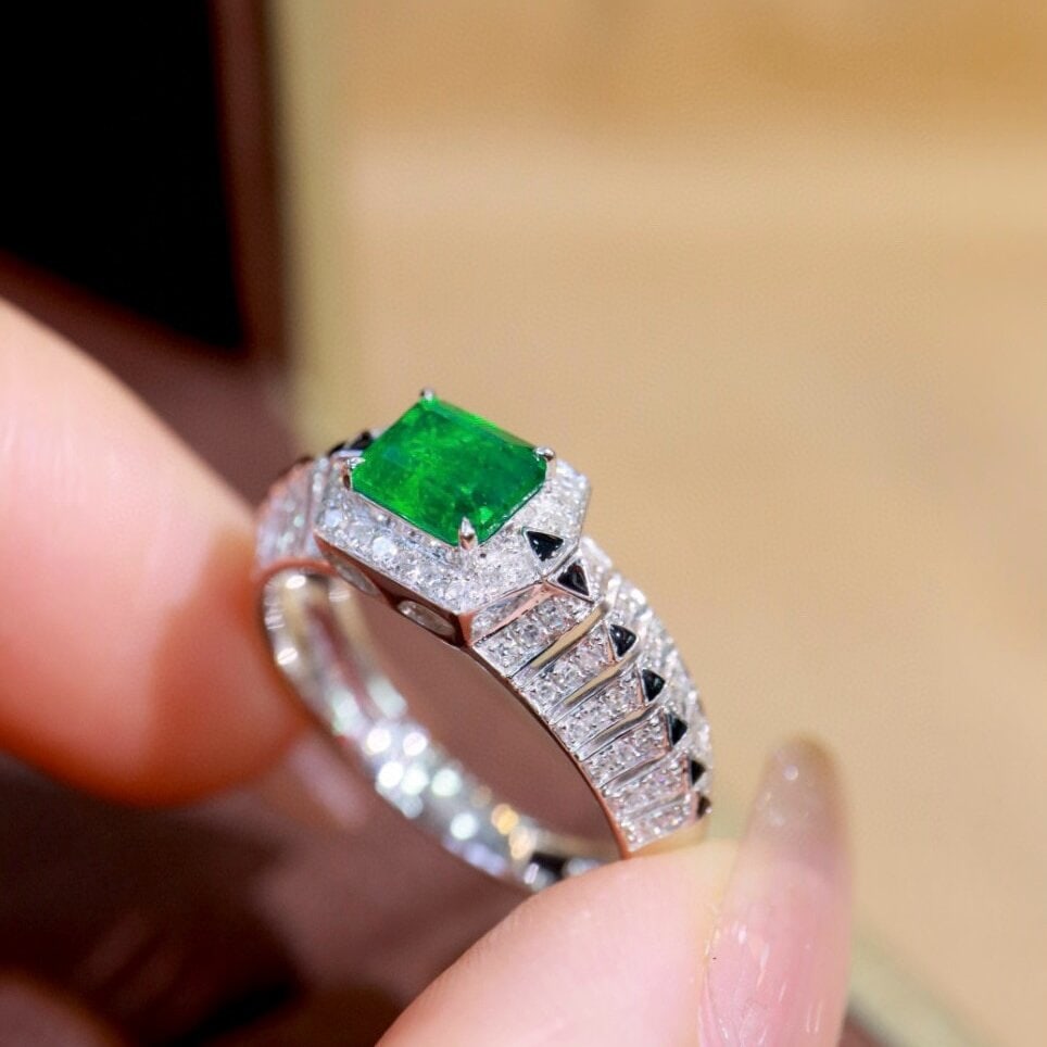 14k Gold 1.00 Ctw Vivid Green Natural Emerald & Diamond Ring - 6