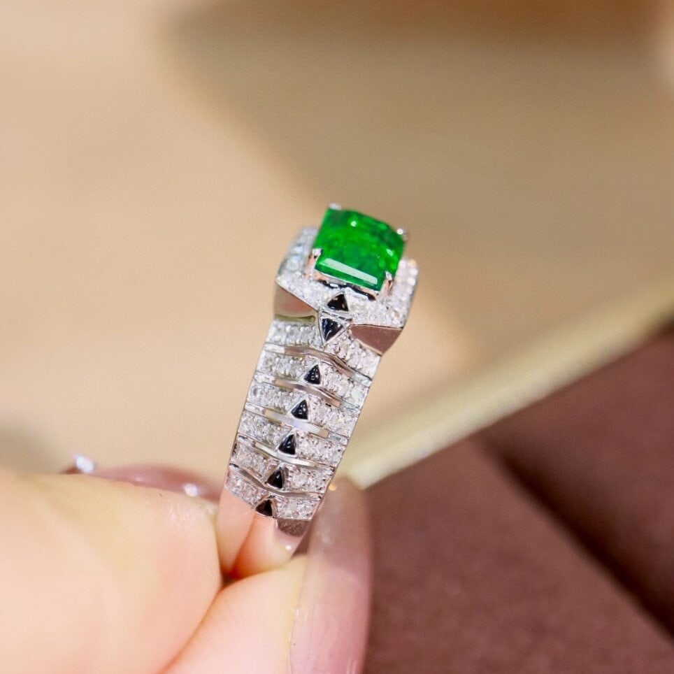 14k Gold 1.00 Ctw Vivid Green Natural Emerald & Diamond Ring - 7