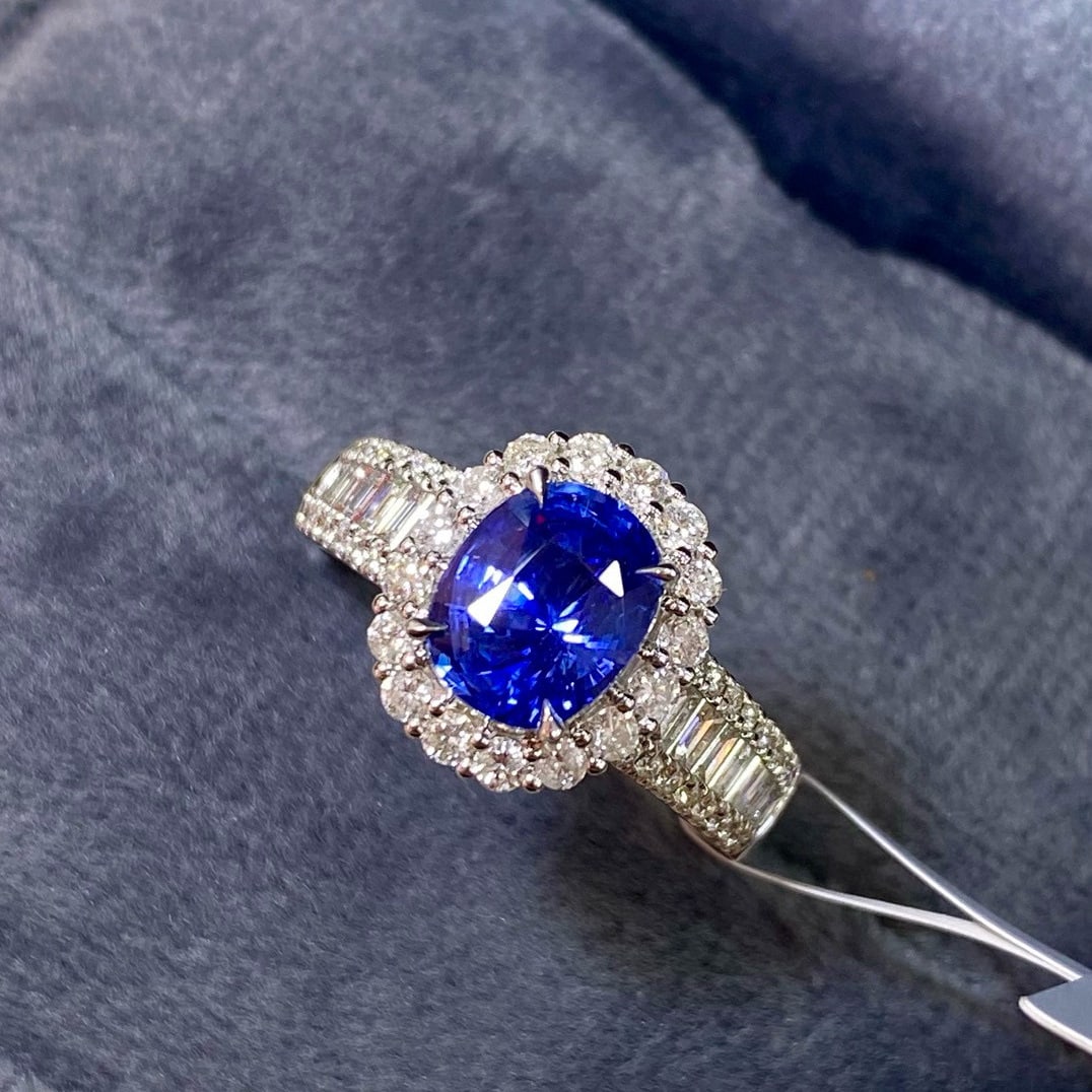 14k Gold 2.79 Ctw Natural Sapphire & Diamond Ring - 2