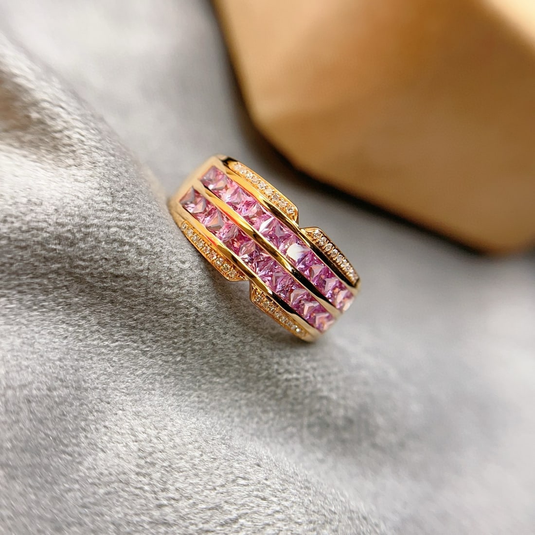 14k Gold 2.30 Ct Natural Padparadscha Sapphire & Diamond Ring - 4