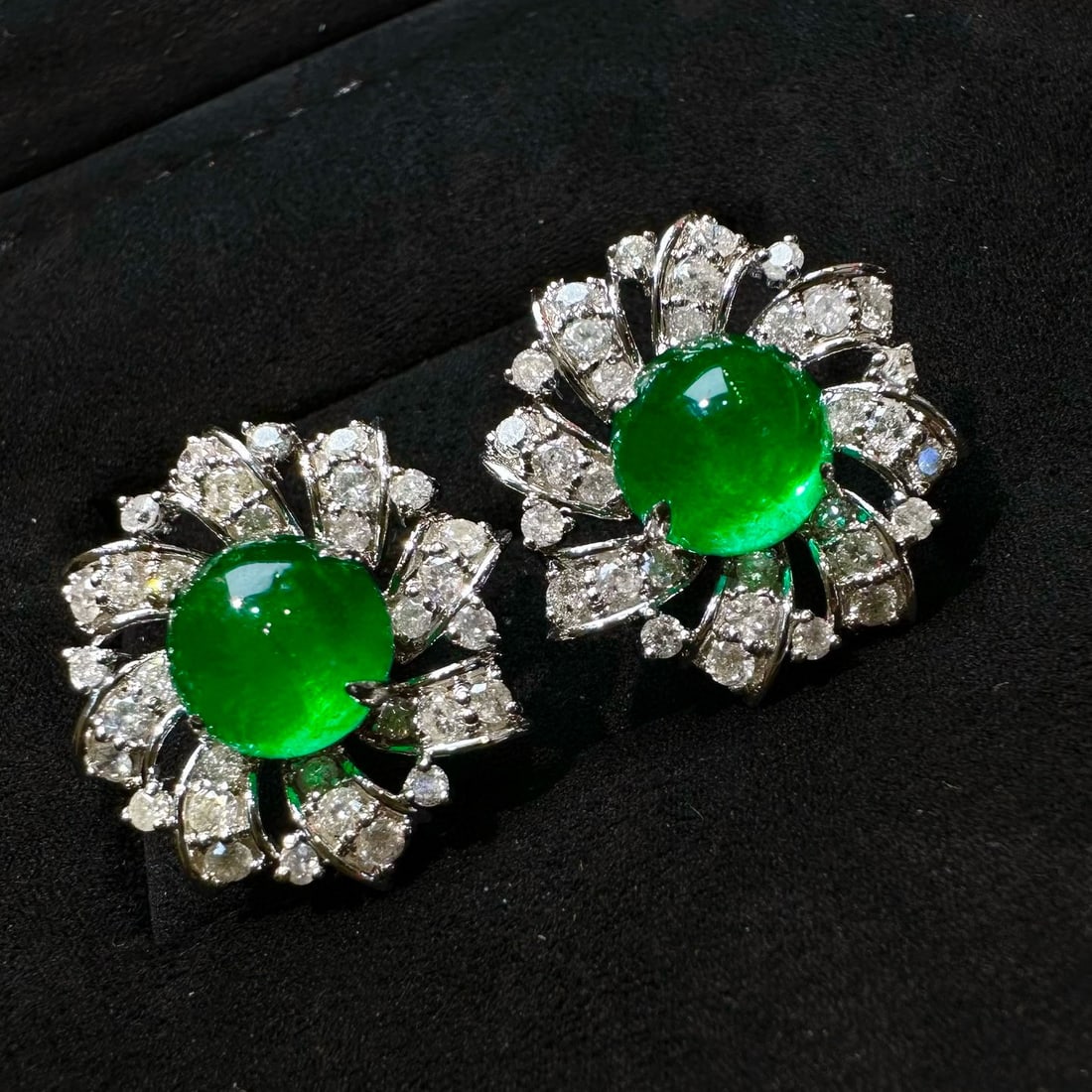 14k Gold 6.19 Ct Natural Emerald & Diamond Earrings - 3