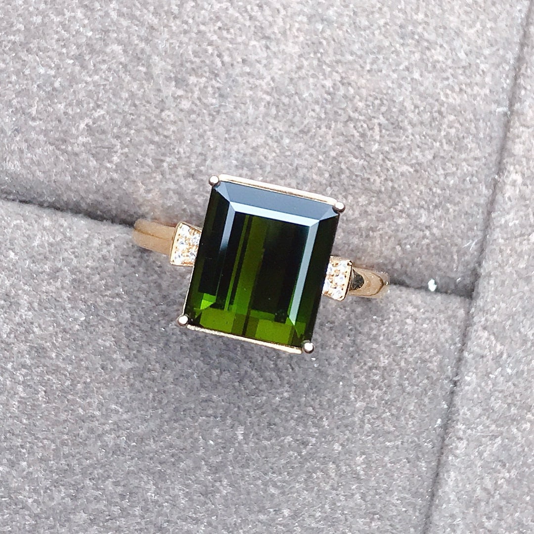 14k Gold 4.53 Ctw Natural Tourmaline & Diamond Ring: Ref:230944148 // gold content:14k gold // ring size:7. 25us // // main gemstone:tourmaline // shape:octagonal // carat weight:4. 5ct // color:green // treatment:natural // // adjacent gemstone 2 : dia