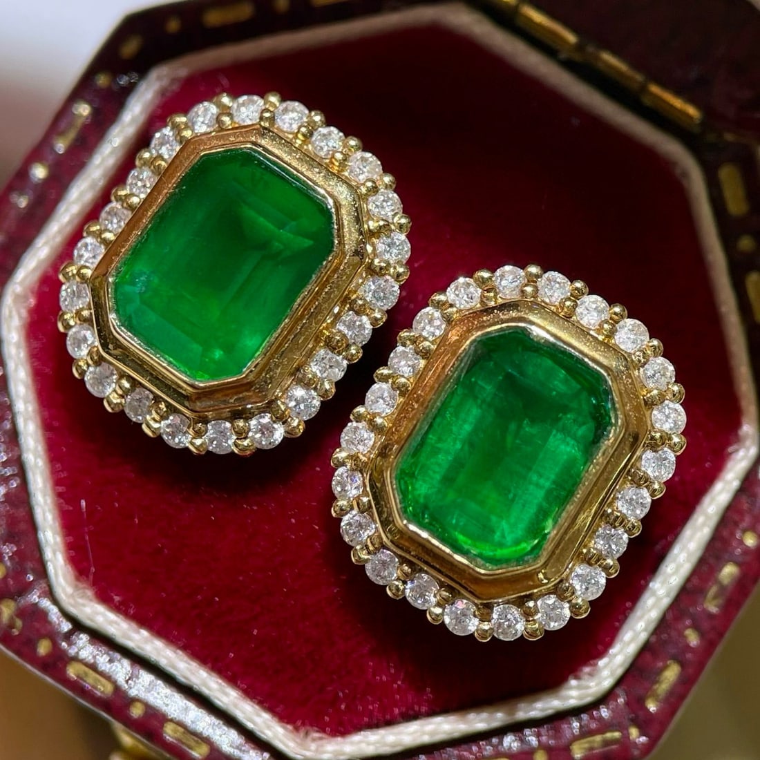 14k Gold 2.84 Ctw Vivid Green Natural Emerald & Diamond Earrings - 3