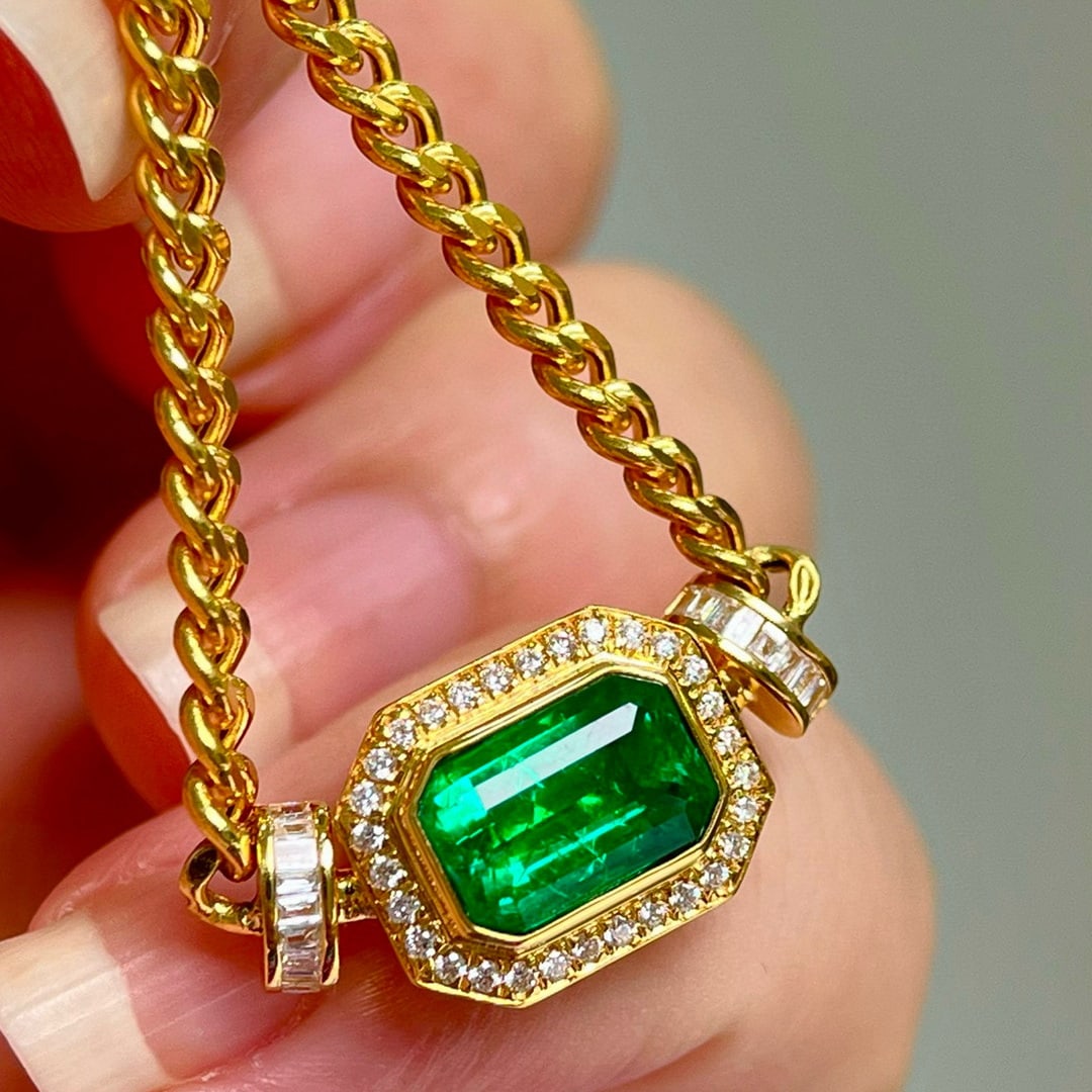 14k Gold 2.08 Ctw Vivid Green Natural Emerald & Diamond Necklace - 7