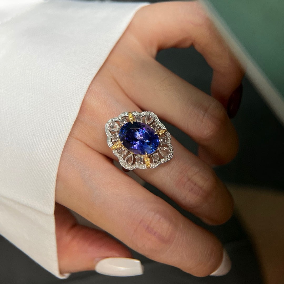 14k Gold 5.0 Ct Natural Tanzanite & Sapphire & Diamond Ring - 3