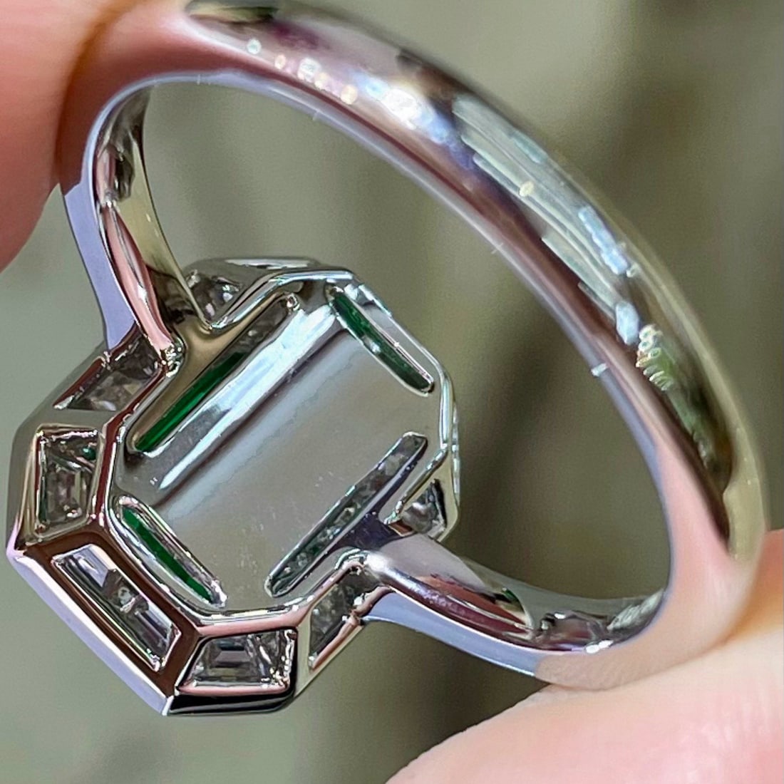 14k Gold 2.24 Ctw Vivid Green Natural Emerald & Diamond Ring - 5