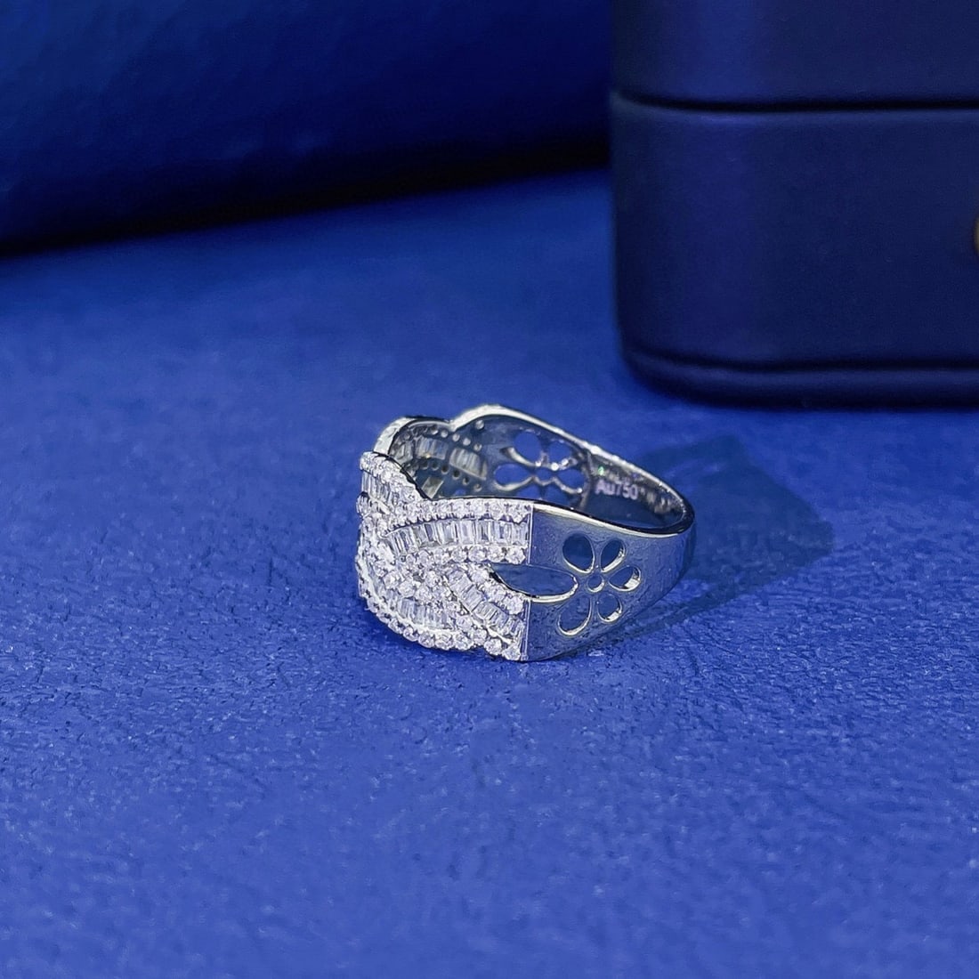 14k Gold 0.77 Ctw Natural H Diamond Ring - 3