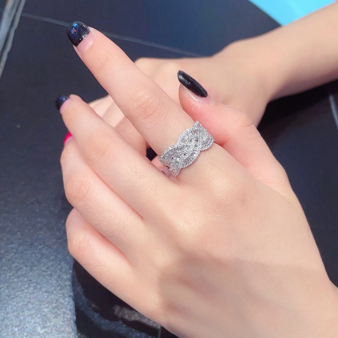 14k Gold 0.77 Ctw Natural H Diamond Ring - 4