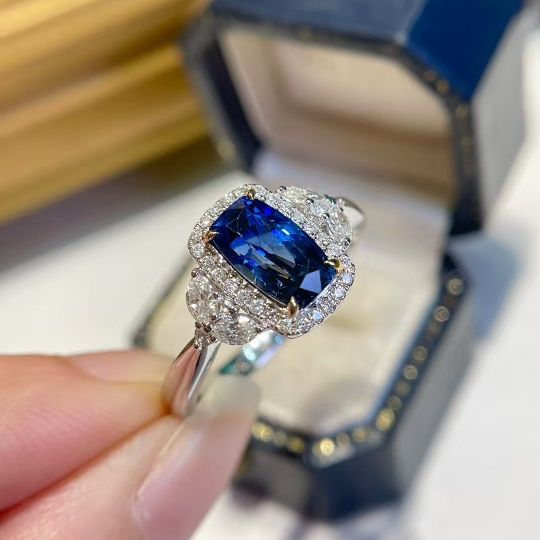 14k Gold 2.18 Ct Natural Sapphire & Diamond Ring - 2