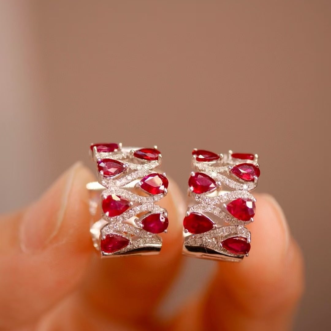 14k Gold 2.44 Ctw Vivid Red Natural Ruby & Diamond Earrings: Ref:230944244 // gold content:14k gold // main gemstone:ruby // shape:pear // carat weight:2. 0ct // color:vivid red // treatment:natural // // adjacent gemstone 2 : diamond // shape:round // carat