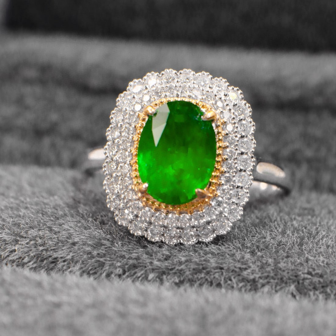 14k Gold 1.63 Ctw Vivid Green Natural Emerald & Diamond Ring - 2