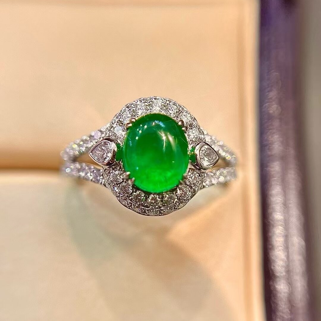 14k Gold 2.54 Ctw Vivid Green Natural Emerald & Diamond Ring: Ref:230944325 // gold content:14k gold // ring size:7. 25us // // main gemstone:emerald // shape:oval // carat weight:1. 80ct // color:vivid green // treatment:natural // // adjacent gemstone 2 : diam