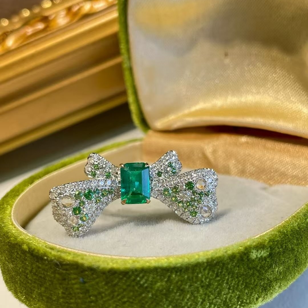 14k Gold 0.82 Ct Vivid Green Natural Emerald & Diamond & Tsavorite Ring - 2