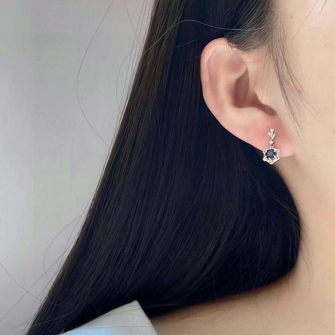 14k Gold 0.32 Ctw Natural Sapphire & Diamond Earrings - 4