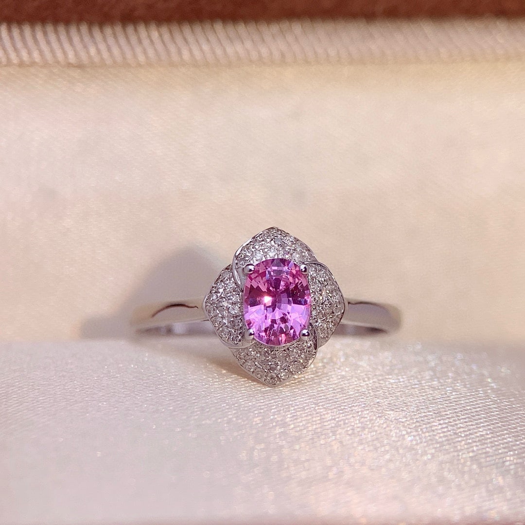 14k Gold 0.74 Ctw Natural Padparadscha Sapphire & Diamond Ring: Ref:230944392 // gold content:14k gold // ring size:7. 25us // // main gemstone:padparadscha sapphire // shape:oval // carat weight:0. 6ct // color:orangish pink // treatment:natural // //