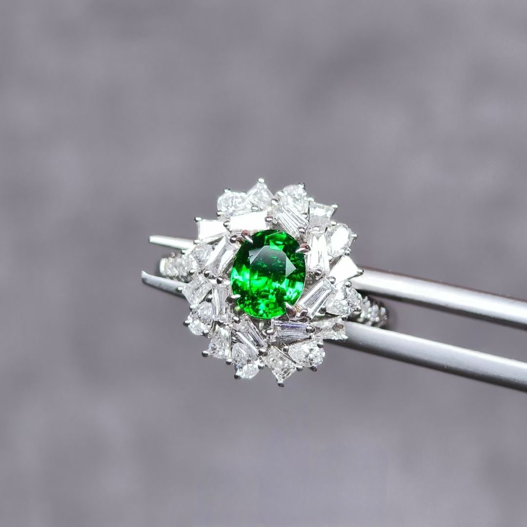 14k Gold 2.03 Ctw Vivid Green Natural Tsavorite & Diamond Ring - 3