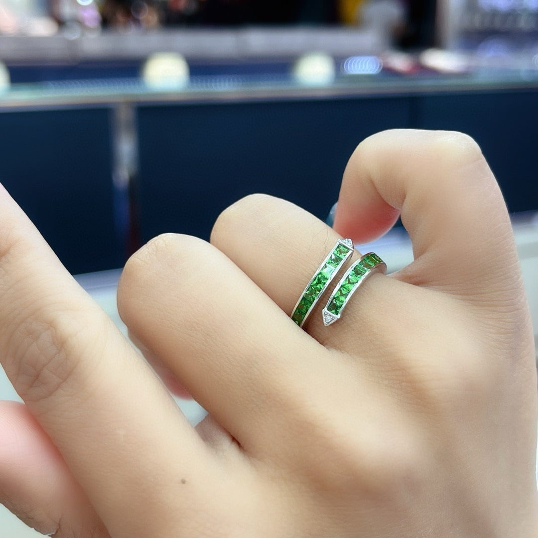 14k Gold 1.80 Ct Natural Tsavorite & Diamond Ring - 4