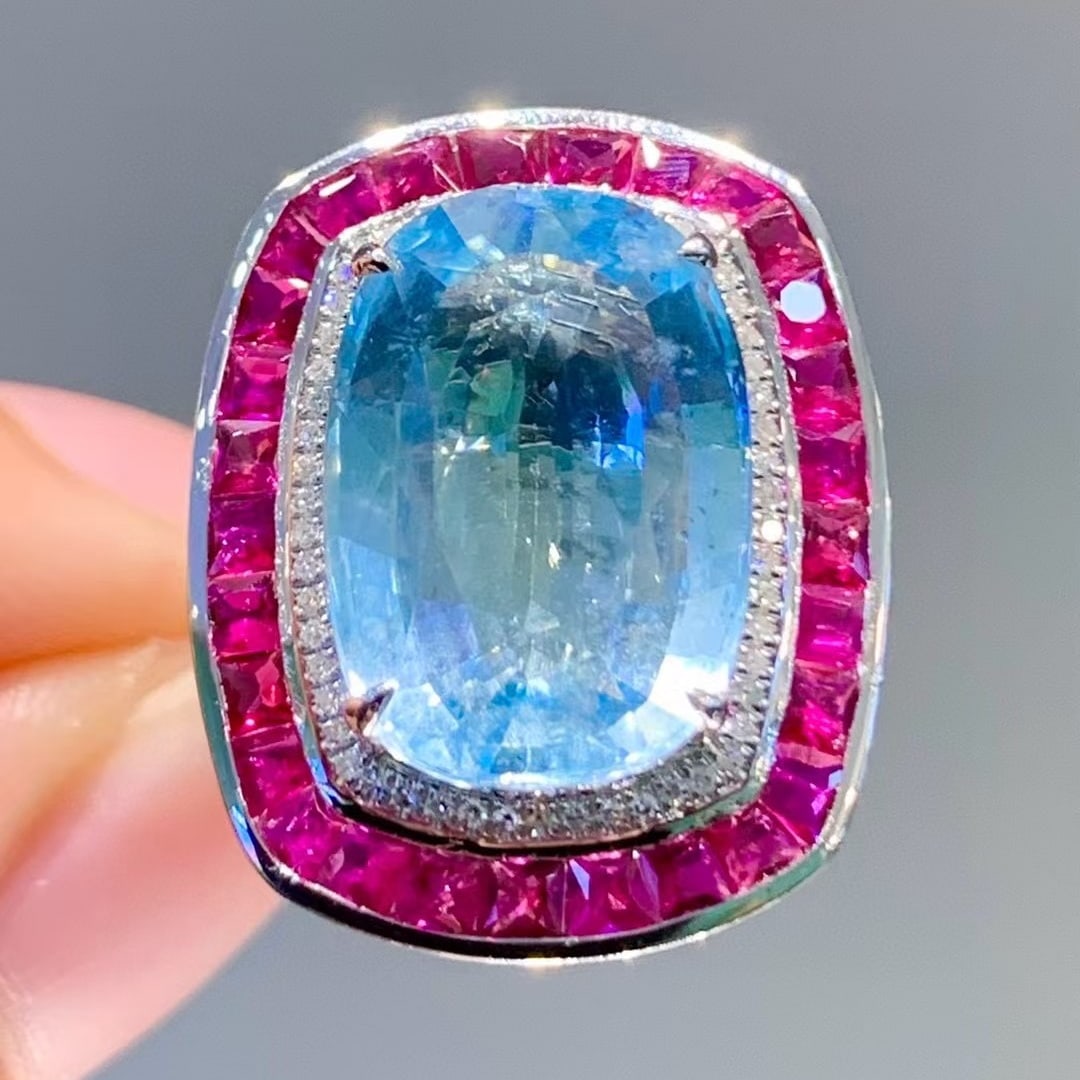 14k Gold 8.55 Ct Natural Aquamarine & Diamond & Ruby Ring: Ref:230945002 // gold content:14k gold // ring size:7. 25us // // main gemstone:aquamarine // shape:cushion // carat weight:8. 55ct // color:santa maria color // treatment:natural // // adjacent