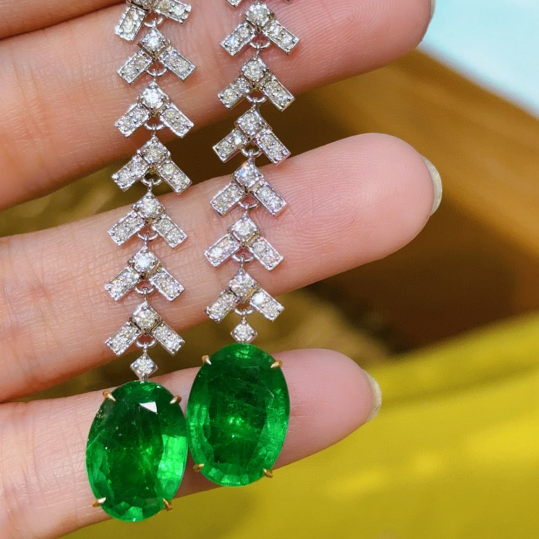 14k Gold 10.88 Ct Vivid Green Natural Emerald & Diamond Earrings - 7