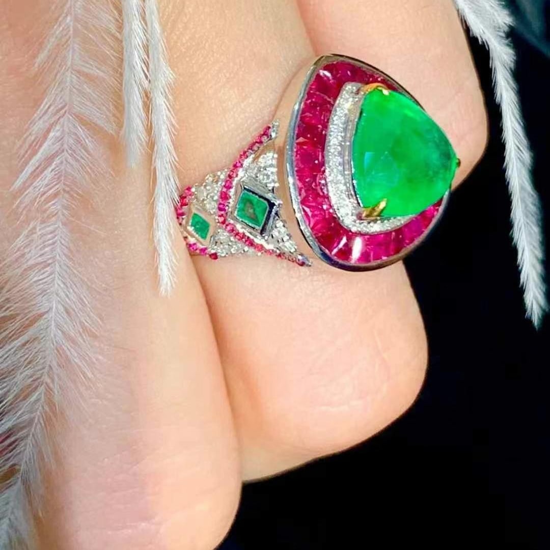 14k Gold 3.3 Ct Vivid Green Natural Emerald & Diamond & Ruby Ring - 5