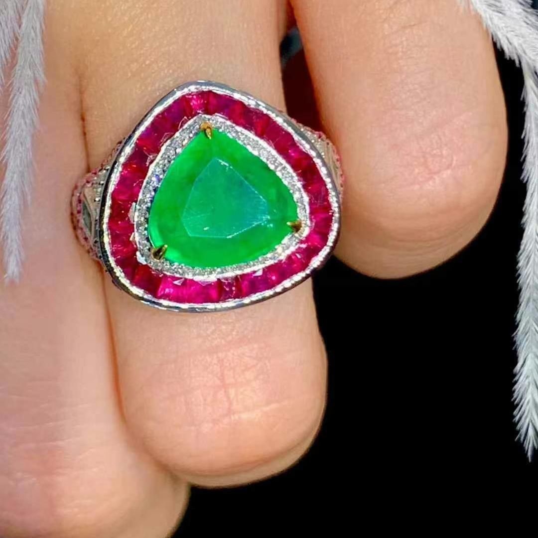 14k Gold 3.3 Ct Vivid Green Natural Emerald & Diamond & Ruby Ring - 6