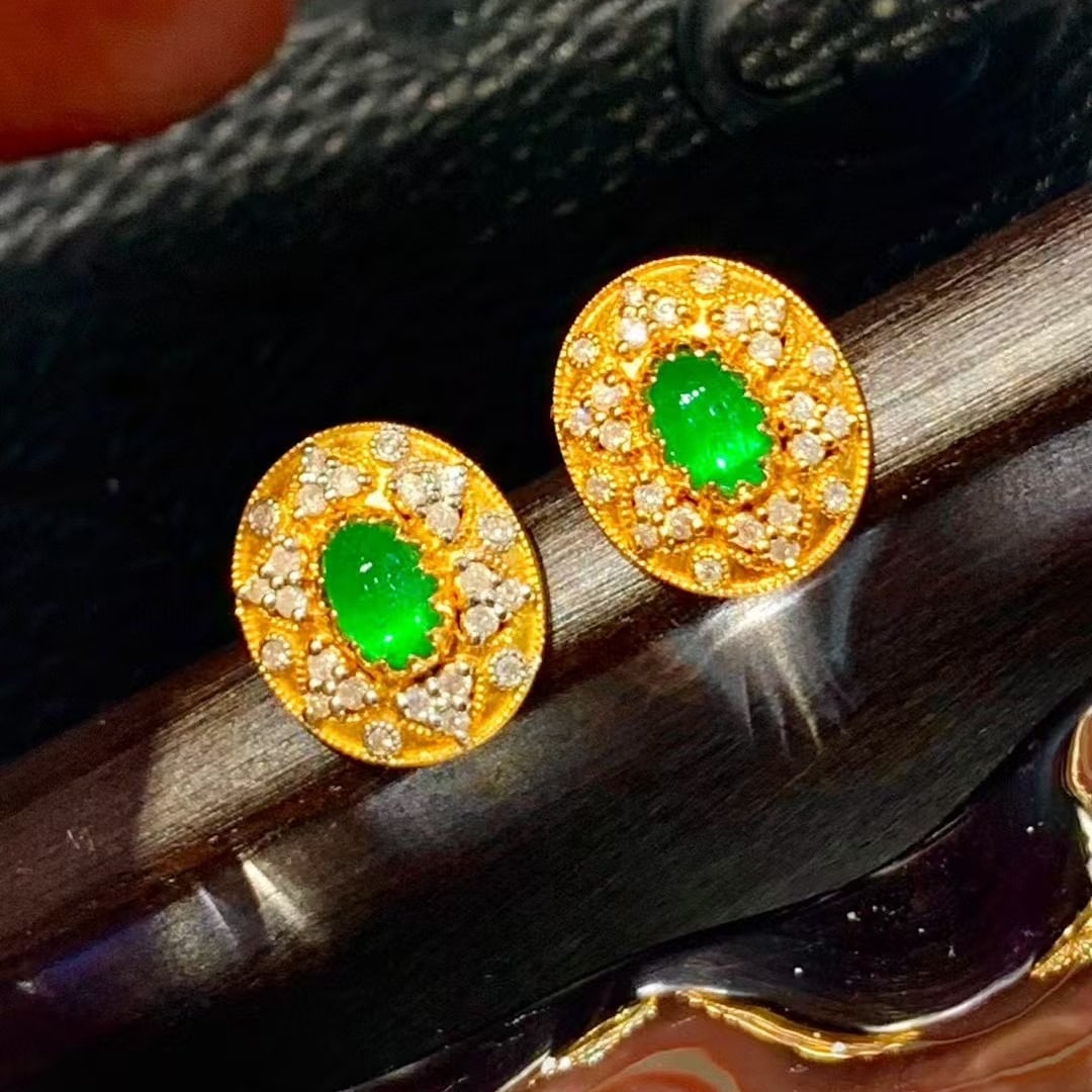 14k Gold 1.35 Ct Vivid Green Natural Emerald & Diamond Earrings - 4